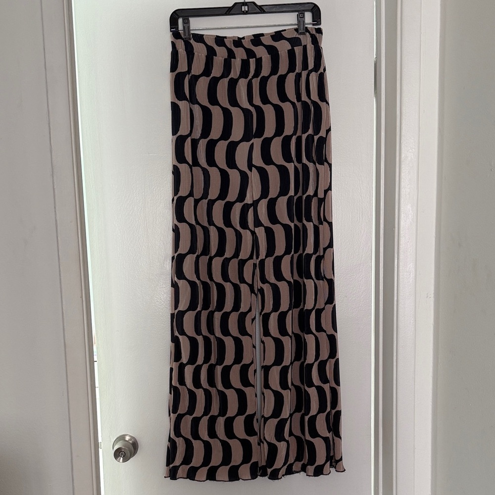 Black and Taupe Wave Print textured pants